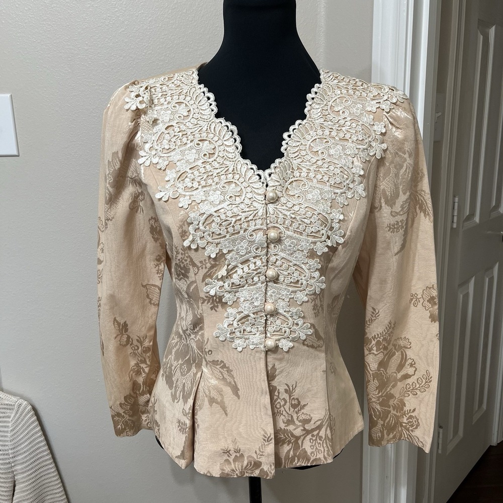 Cachet Women's Vintage Victorian Lace‎ Top Sz 11/12(see Descrip.)Beige/Cream